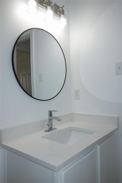 Building Photo - 1106 August Dr