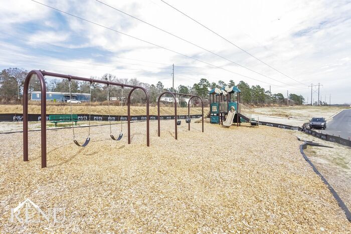 Building Photo - 401 Dawn Meadow Ct