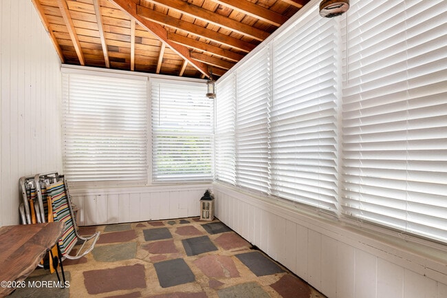 Building Photo - 2 Via Ripa Wy