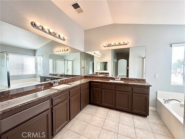 Building Photo - 7407 Carrollton Pl