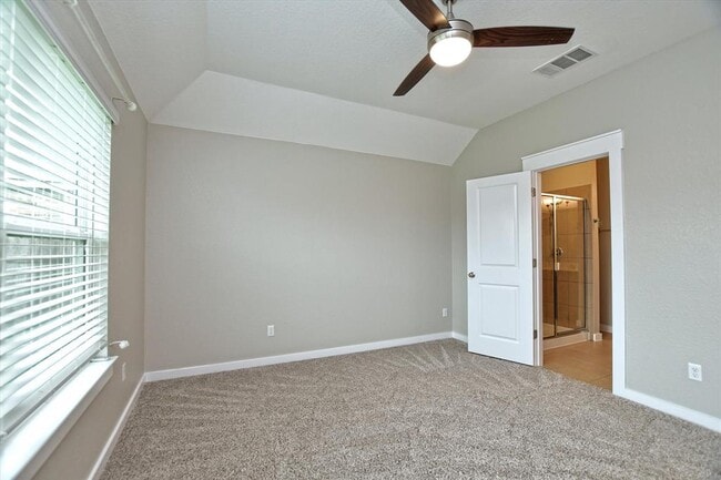 Building Photo - 201 Pearland St