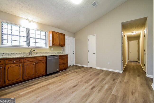 Building Photo - 10345 Canyon Trail