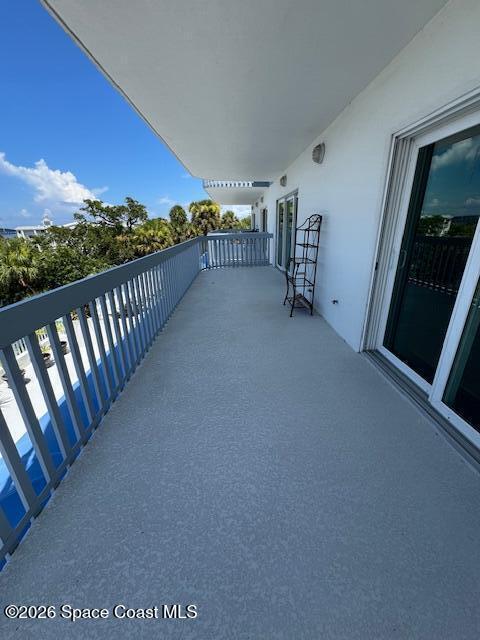Building Photo - 1208 E River Dr