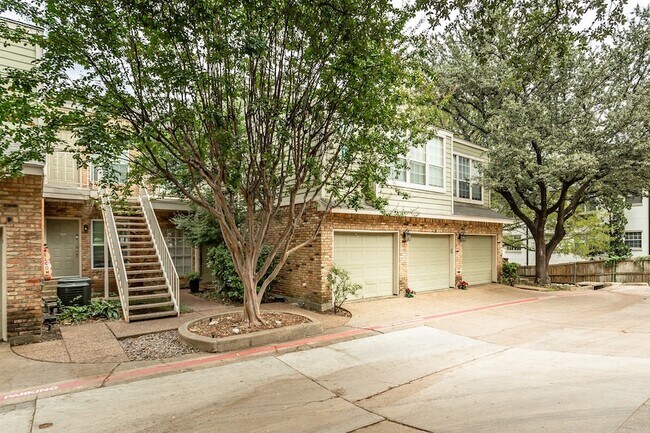 Building Photo - 7151 Gaston Ave