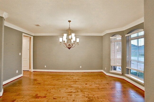 Building Photo - 2403 Haven Hill Dr