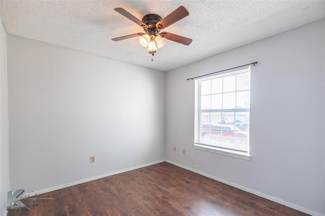 Building Photo - 717 Chanticleers Ln