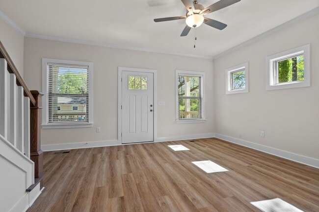 Building Photo - Modern amenities meet Cozy charm!  3 Bedro...