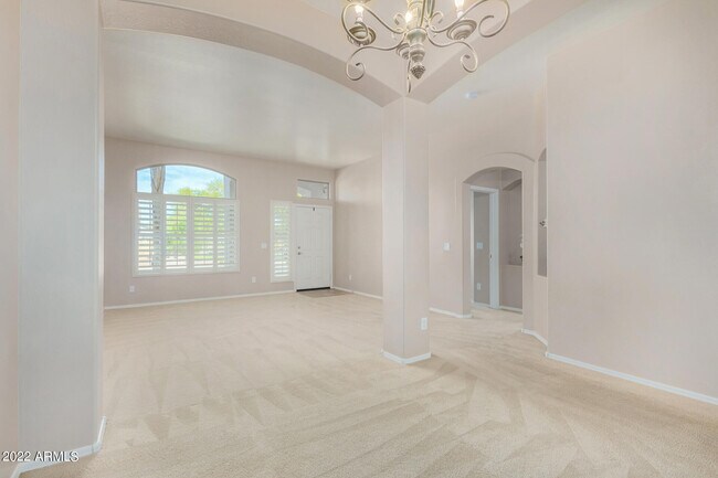 Building Photo - 433 E Jasper Dr