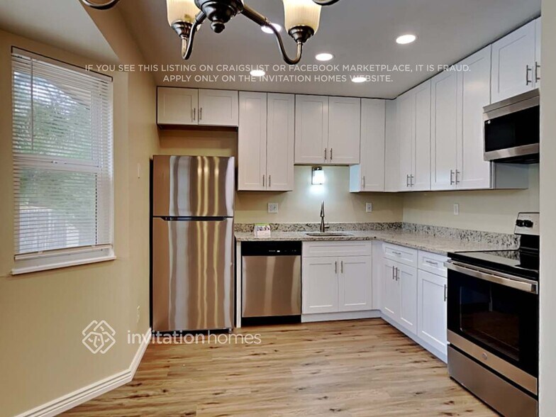 Building Photo - 6902 Mescalero Dr