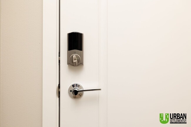 Building Photo - 3744 Clinton Rd