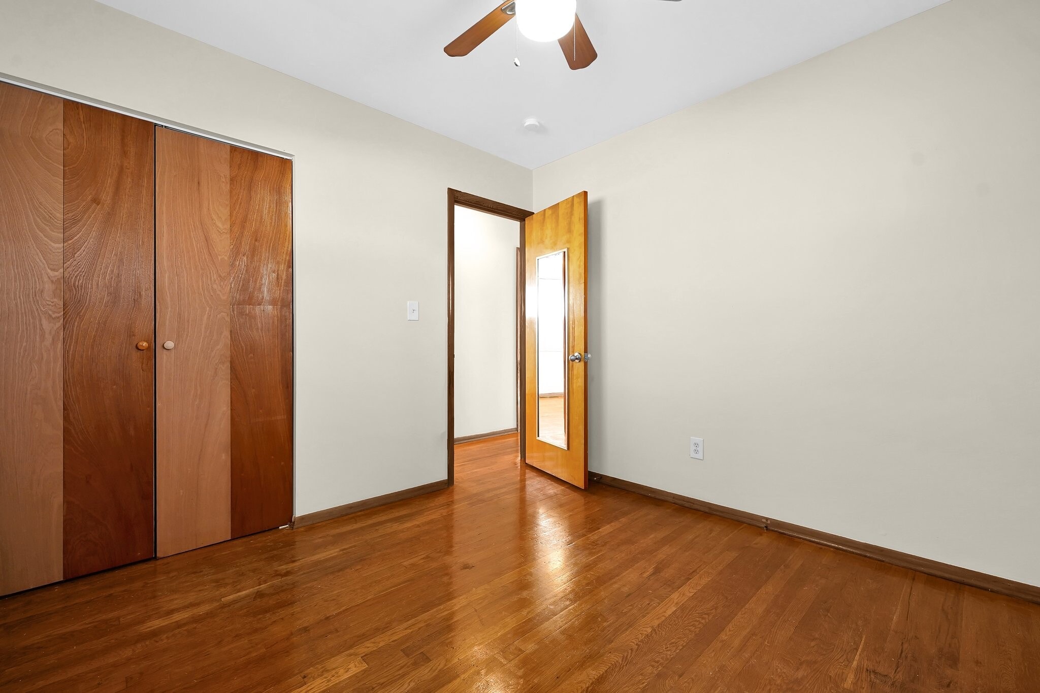 Building Photo - 995 Wiltshire Rd