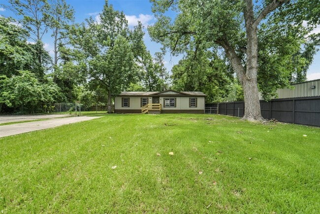 Building Photo - 11023 Forrest Valley Dr