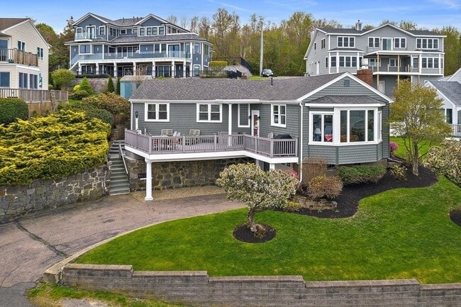 Building Photo - 114 Great Hill Dr