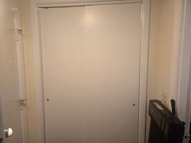 Building Photo - 90 Sutton St