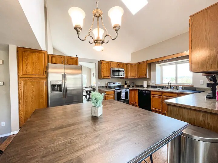 Building Photo - 15235 Diamondhead Ct