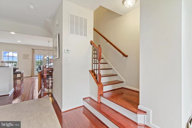 Foyer - 975 Brechin Ln