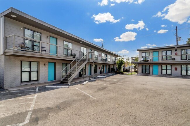 Primary Photo - 4300 Rosslyn Rd