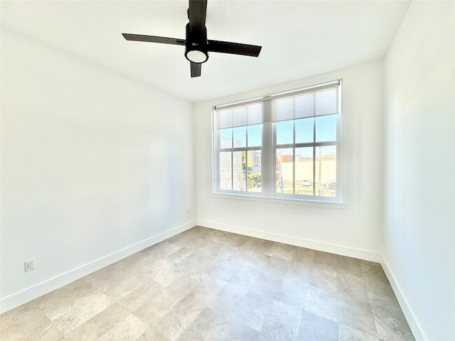 Building Photo - 2102 Mechanic St