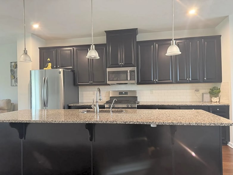 Building Photo - 3006 Mahican Cir