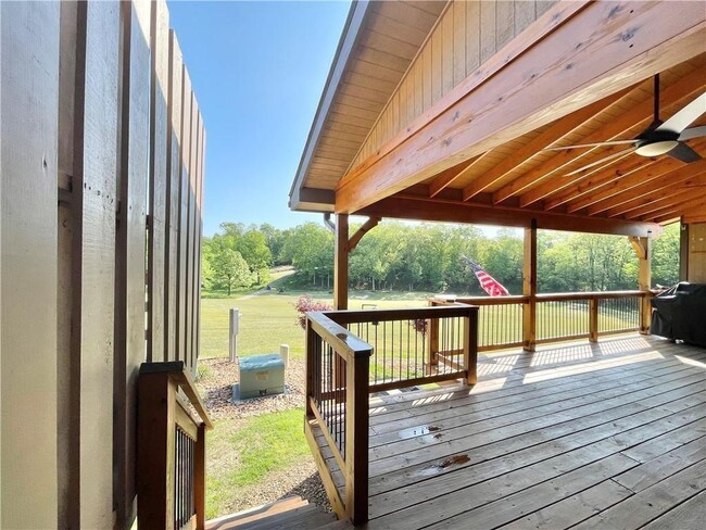 Building Photo - 12 Walter Dr