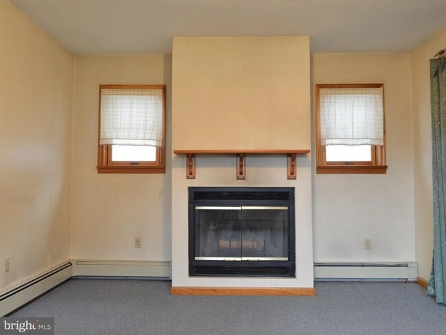 Building Photo - 2203 Fairview Ave