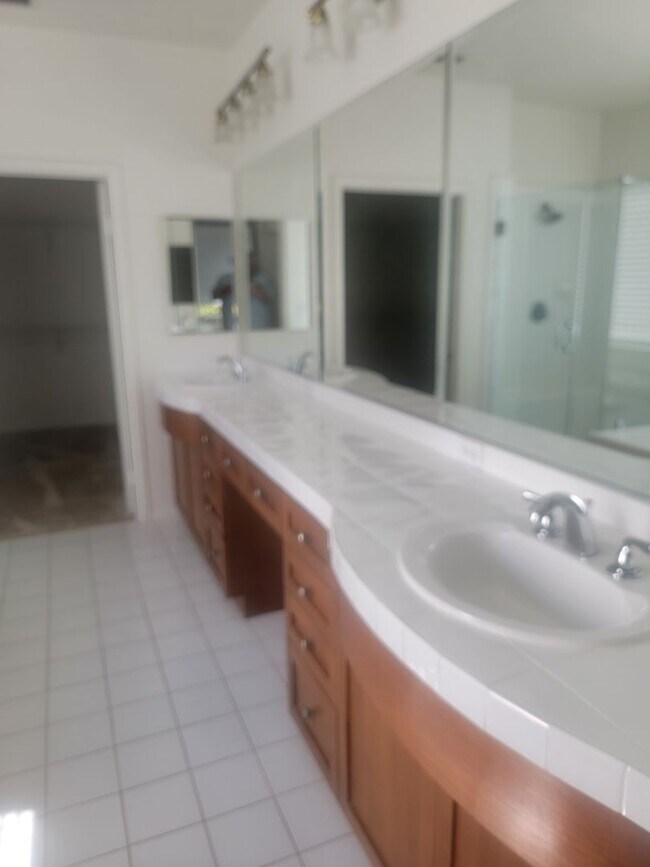 Building Photo - BEAUTIFUL 4 bed/4.0 Bath in the desirable community of Aliso Viejo