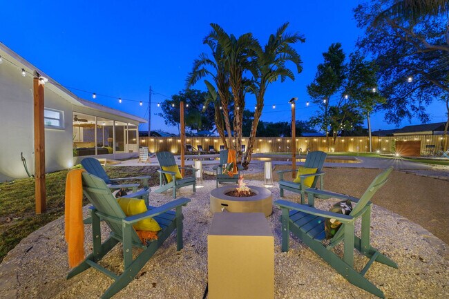 Building Photo - 13672 88th Ave N