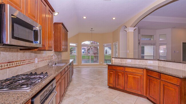 Building Photo - 17915 Harbour Bridge Point Dr