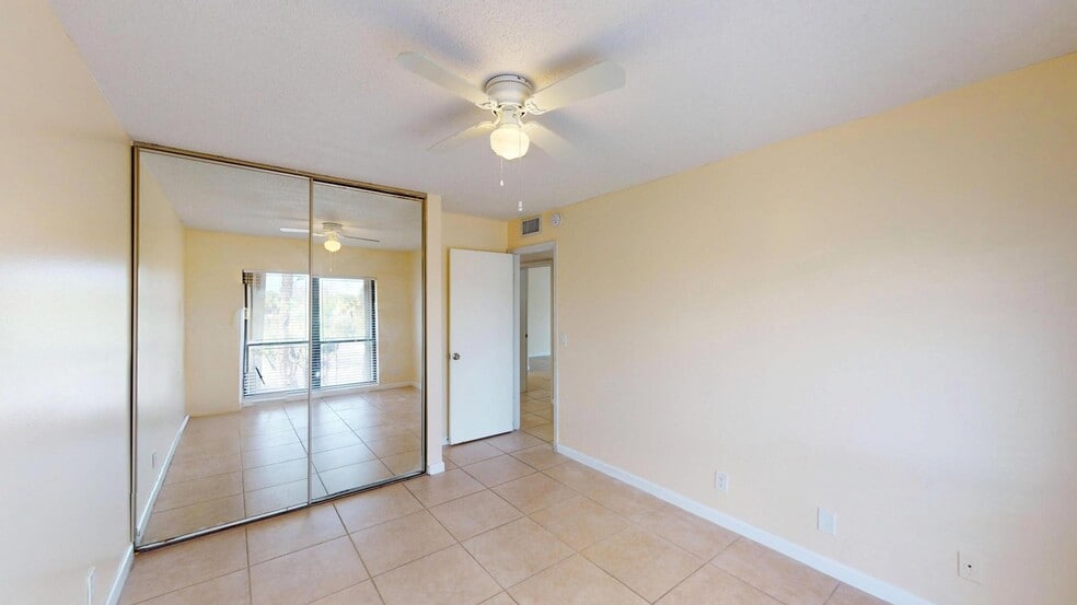 Building Photo - 1921 N Congress Ave