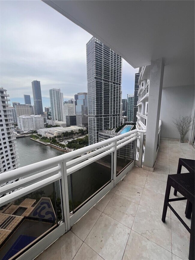 Building Photo - 901 Brickell Key Blvd