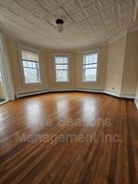 Building Photo - 465-467 Colchester Avenue - 3