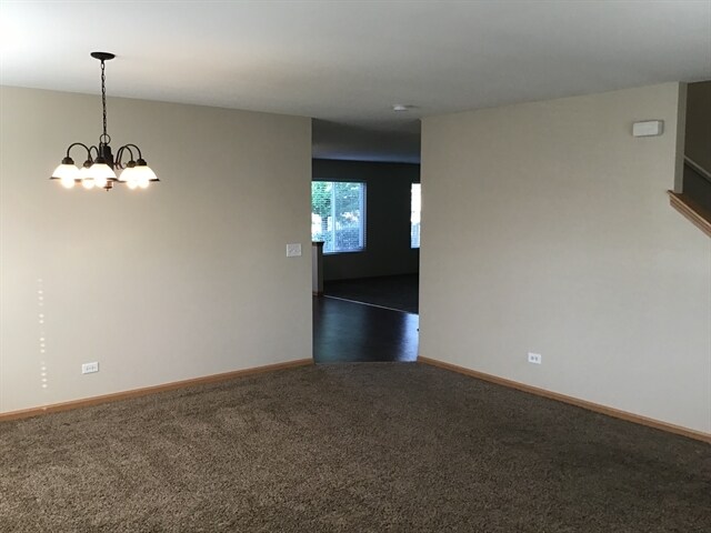 Building Photo - 818 Glen Cove Ln