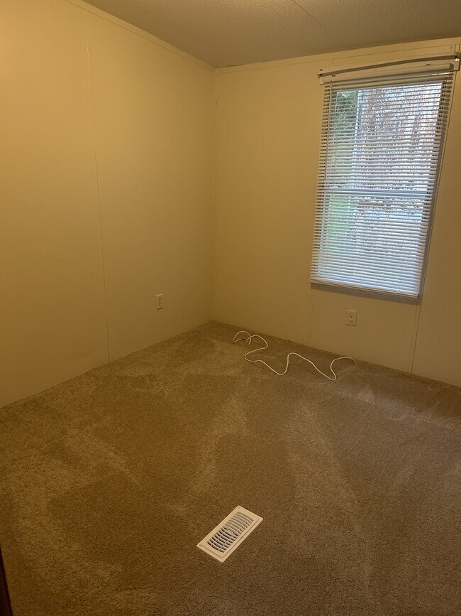 Building Photo - 63 Pumphouse Ln