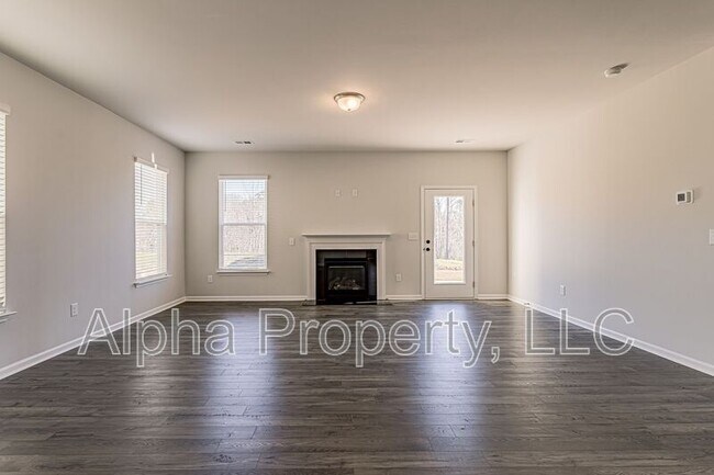 Building Photo - 131 Battery Creek Dr