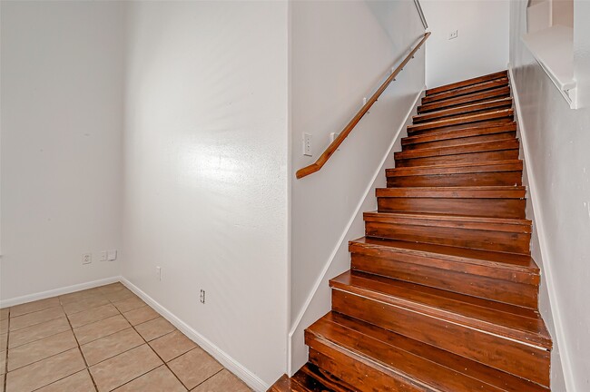 Building Photo - 7127 Sedona Ct