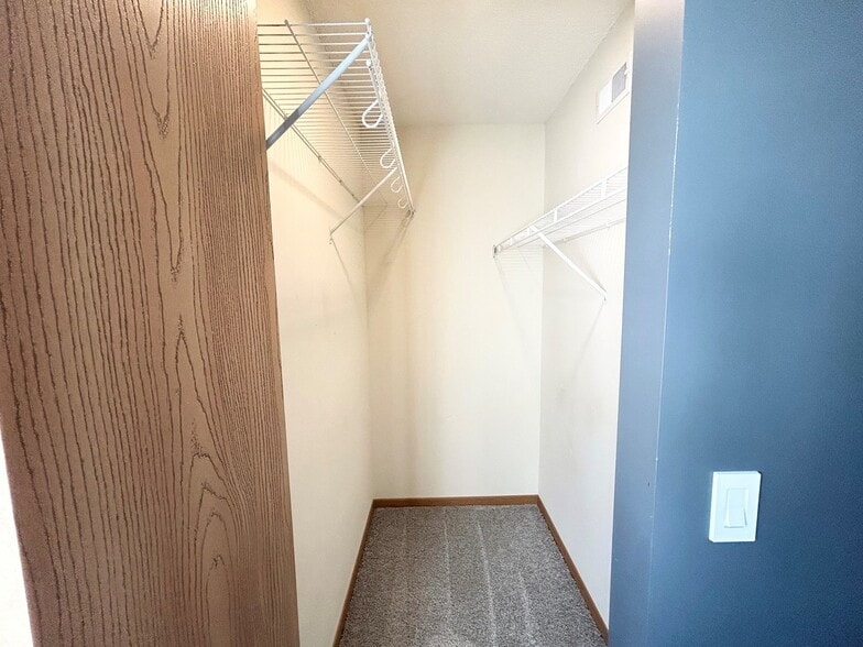 Building Photo - 15535 Flyboat Ln