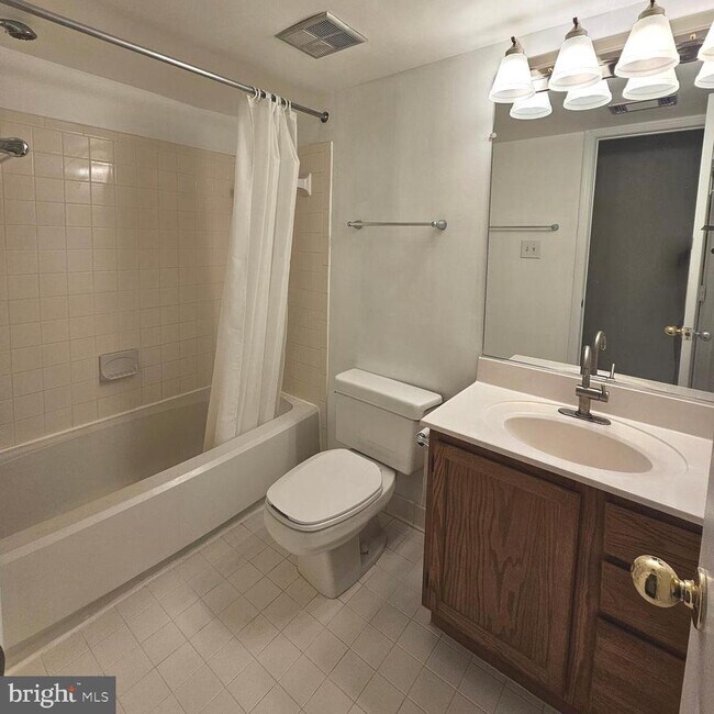 Building Photo - 5911 Sir Cambridge Way