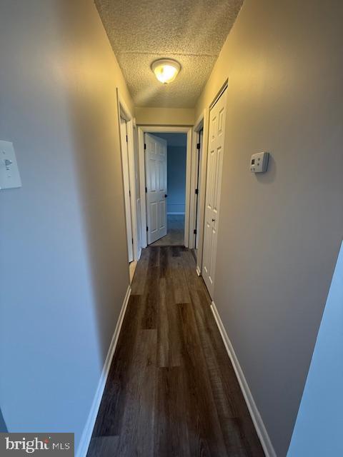 Building Photo - 3303 Valley Dr