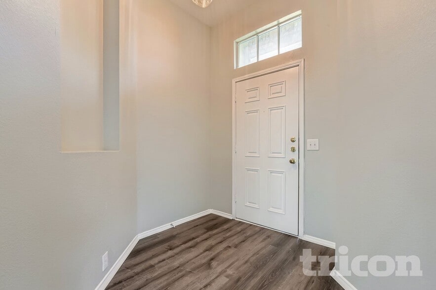 Building Photo - 4429 Spanish Oak Cir