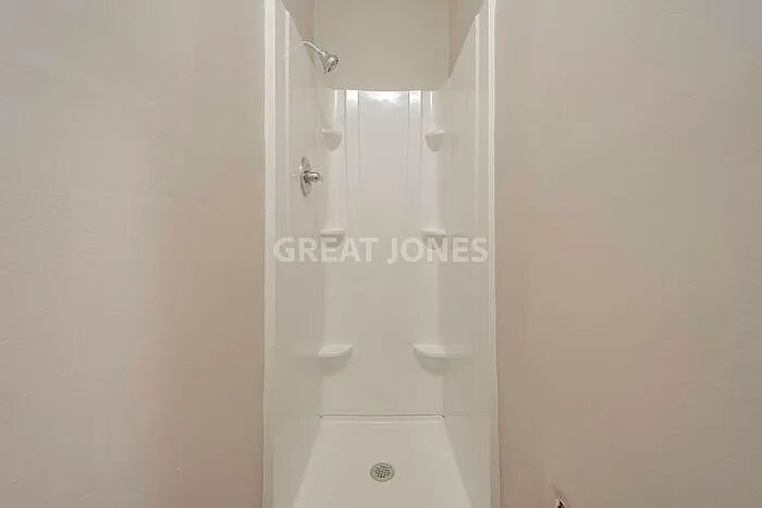 Building Photo - 5441 Enright Ave