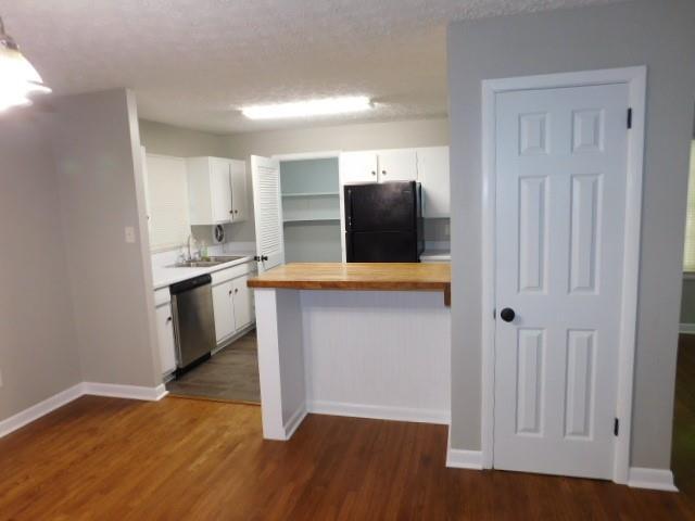 Building Photo - 1170 Baker Ln