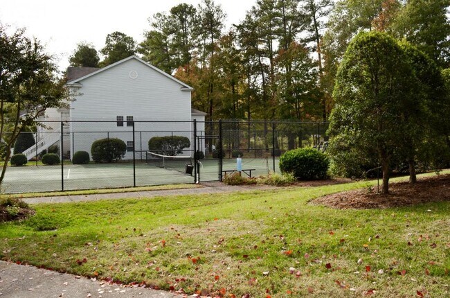 Building Photo - 249 Schultz St