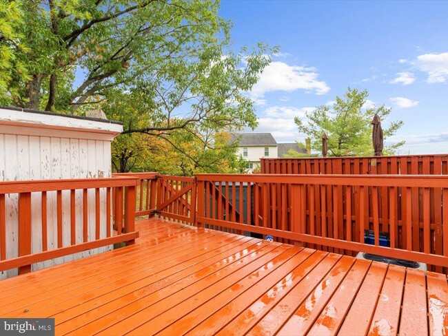 Building Photo - 4339 Thistlewood Terrace