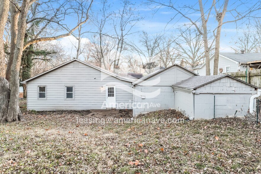 Building Photo - 5220 NE 46th Terrace