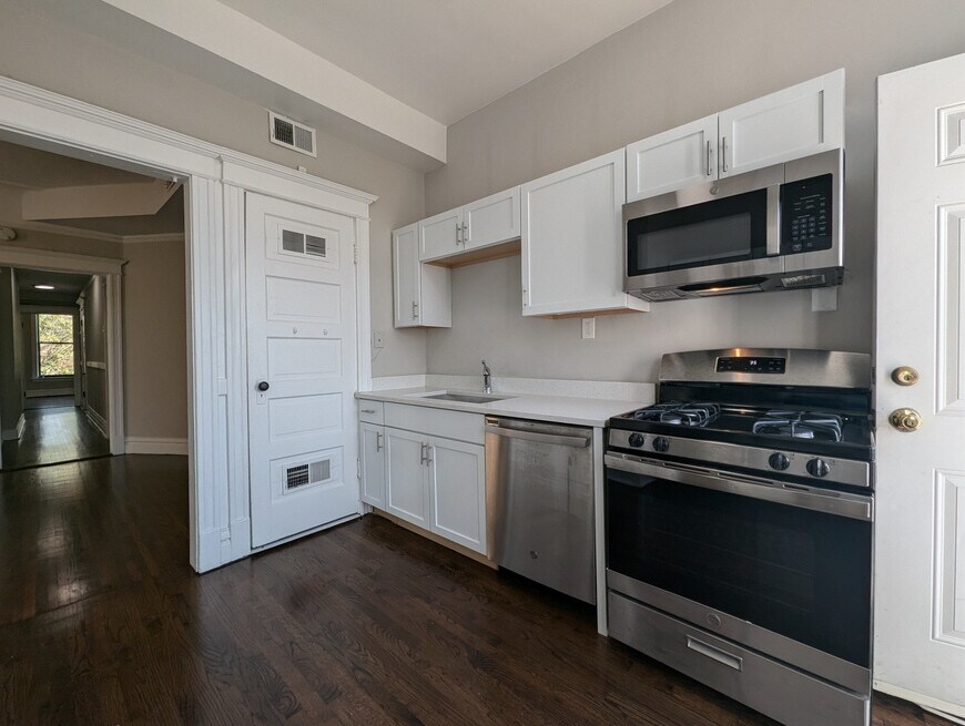 Building Photo - 3824 N Fremont