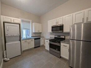 Building Photo - 2220 S 9th St