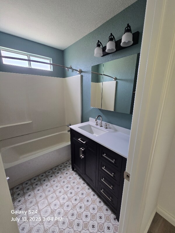Building Photo - 9310 Manor Dr