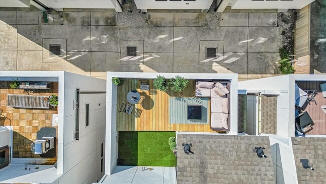 Building Photo - 2115 Colorado St