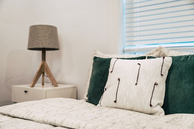 Building Photo - 1428 S Colorado Ave