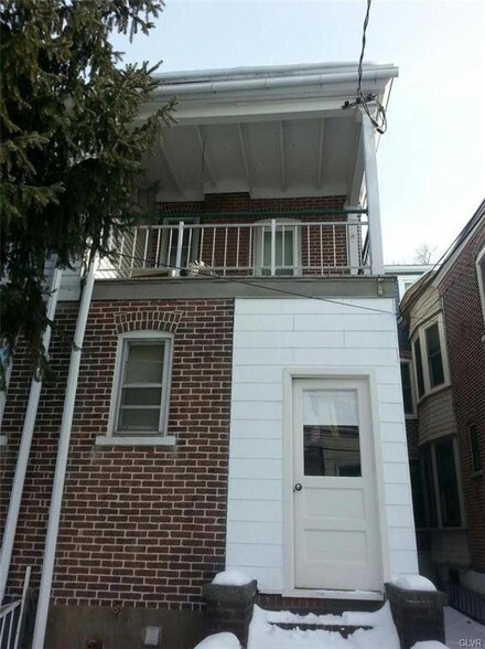 Building Photo - 1617 W Turner St